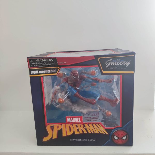 (*Banged Box) Diamond Marvel Gallery: Pumpkin - Bomb Spider-Man PVC Statue (1/8) (Jun201792) - Image 2